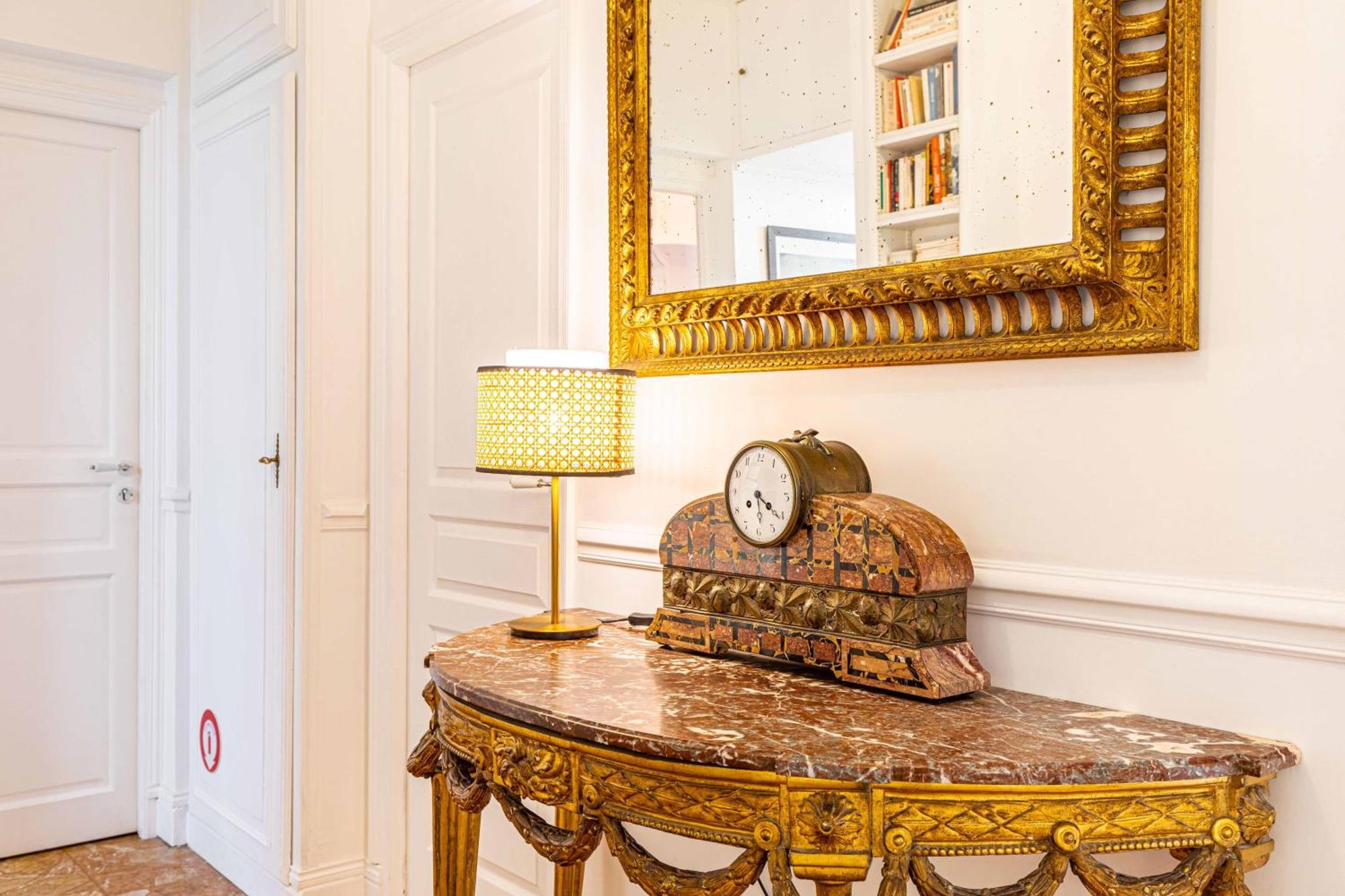Grand & Classy Apartment With Private Garden, Villa Des Ammonites เมอดง ภายนอก รูปภาพ